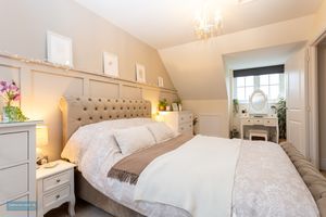 Bedroom- click for photo gallery